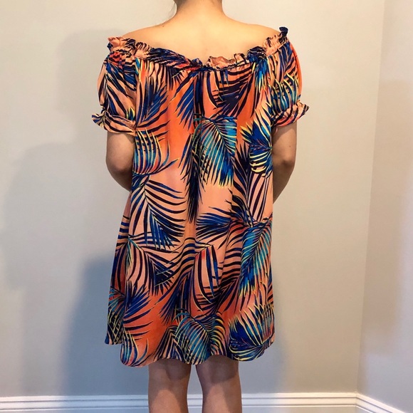 Belle Vere Tropical Off the Shoulder Dress - Picture 4 of 5